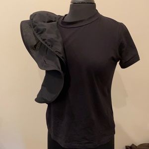Ruffle sleeve Tee